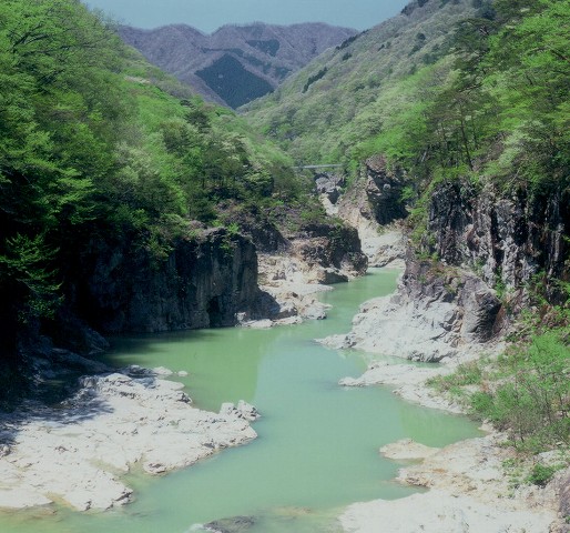 岩と水の公園