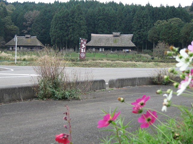 公園内の民家