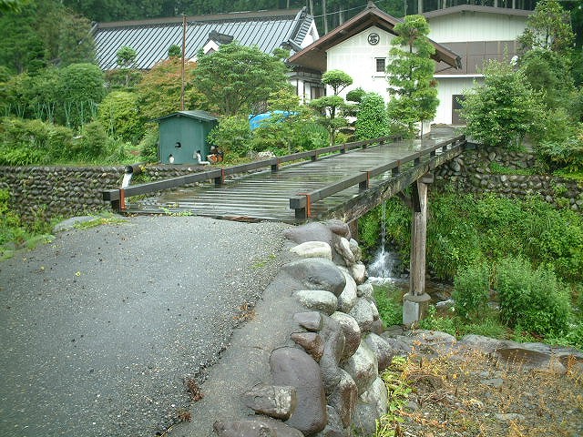 下流側の橋