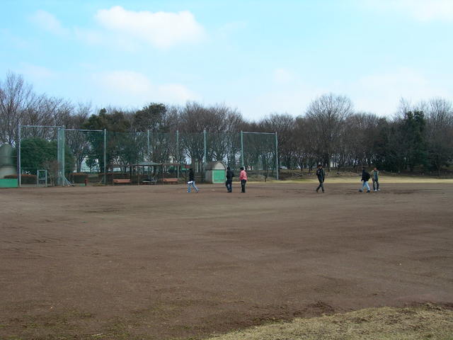 野球場でのロケハン風景２