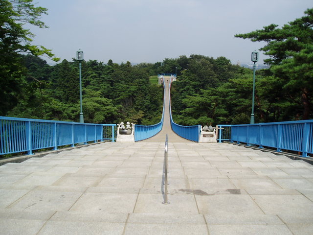 交通公園（アドベンチャーＵ）へつながる吊橋