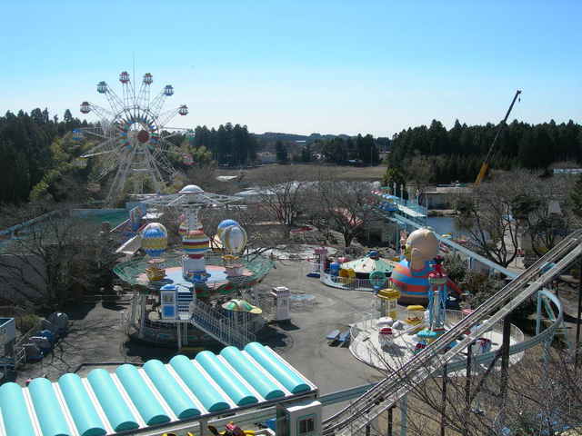 園内の遊園地