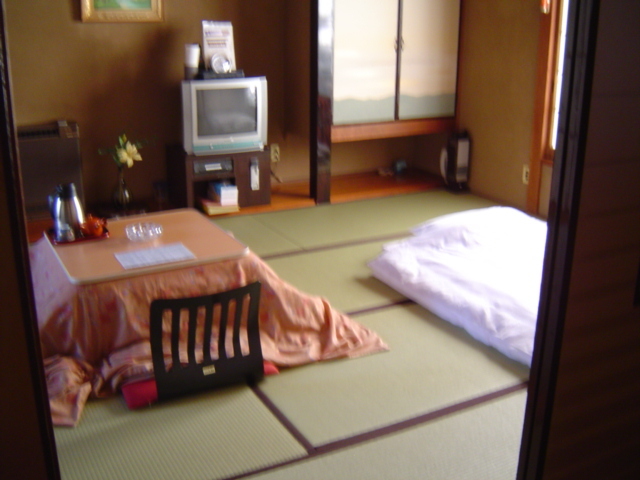 別棟の和室。個室から大部屋まであります。