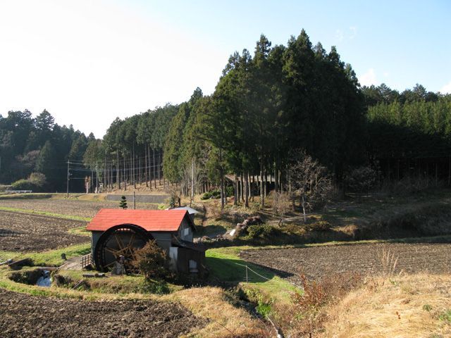 水車小屋のある田園風景