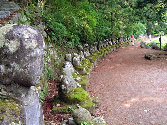 化け地蔵（並び地蔵）1