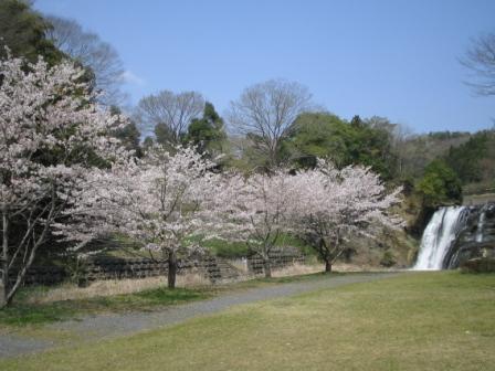 滝水辺公園